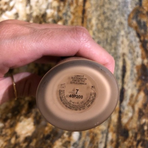 Giorgio Armani luminous silk - Picture 2 of 3